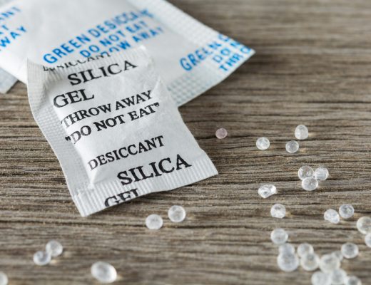 silica gel bags can protect your things from moisture