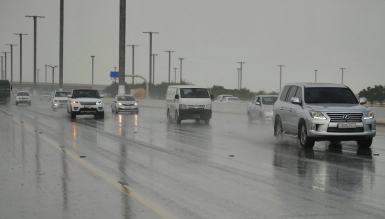 Early winter rain on Airport road, The Peninsula - Photo by Abdul Basit