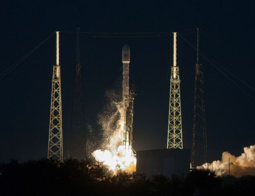 Falcon 9 liftoff - SpaceX