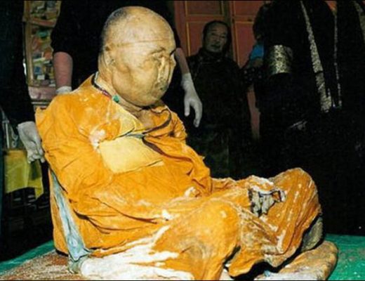 Dead Russian Buddhist monk, Dashi-Dorzho Itigelov Lama is believed to be alive in deep meditation 75 years after his death
