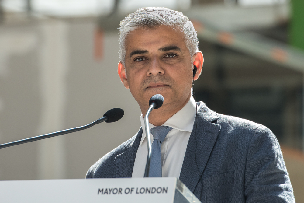 Mayor of London read racist tweets to address islamophobia on social media