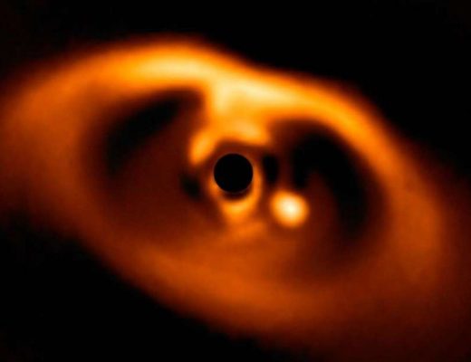 With the help of the Very Large Telescope in Chile, scientists have been able to capture images of a new planet being formed