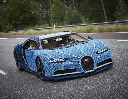 Lego Chiron - a Bugatti Chiron replica made completely our of Lego